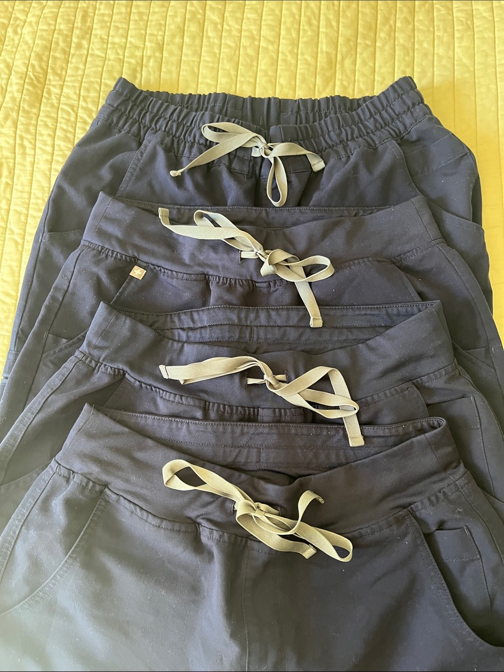 Set of 4 Figs Navy Blue Scrub Pants - Picture 4 of 4